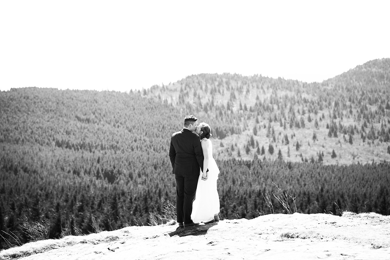 Outdoor Lovers Elopement