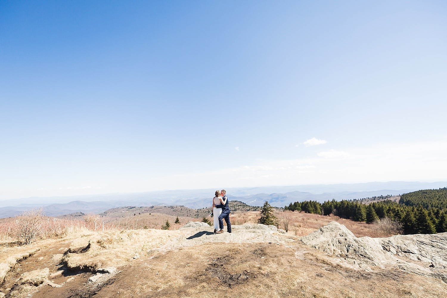 Outdoor Lovers Elopement