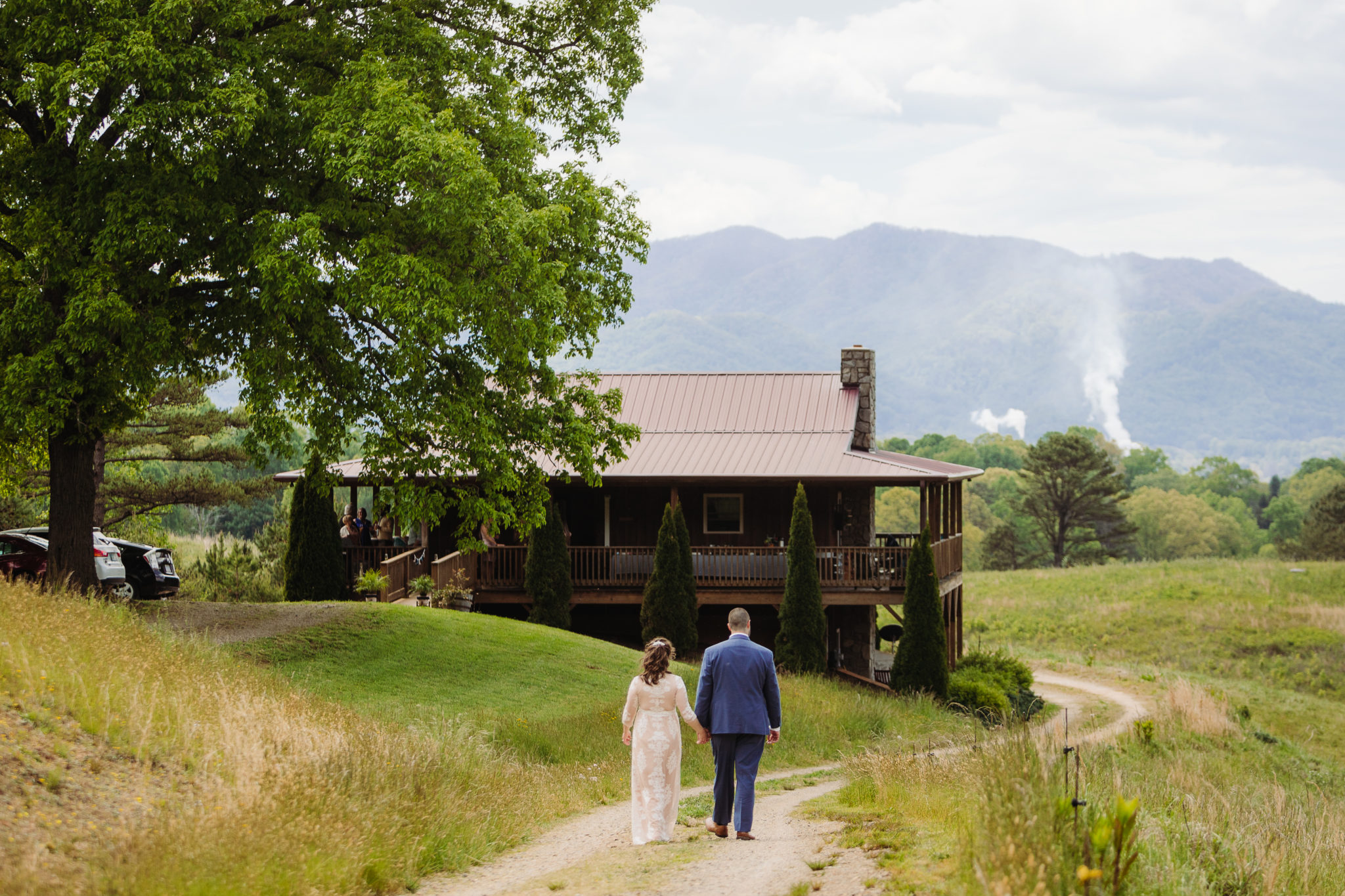 The Best Asheville Elopement Airbnb and Cabin Rentals ~ Elope Outdoors