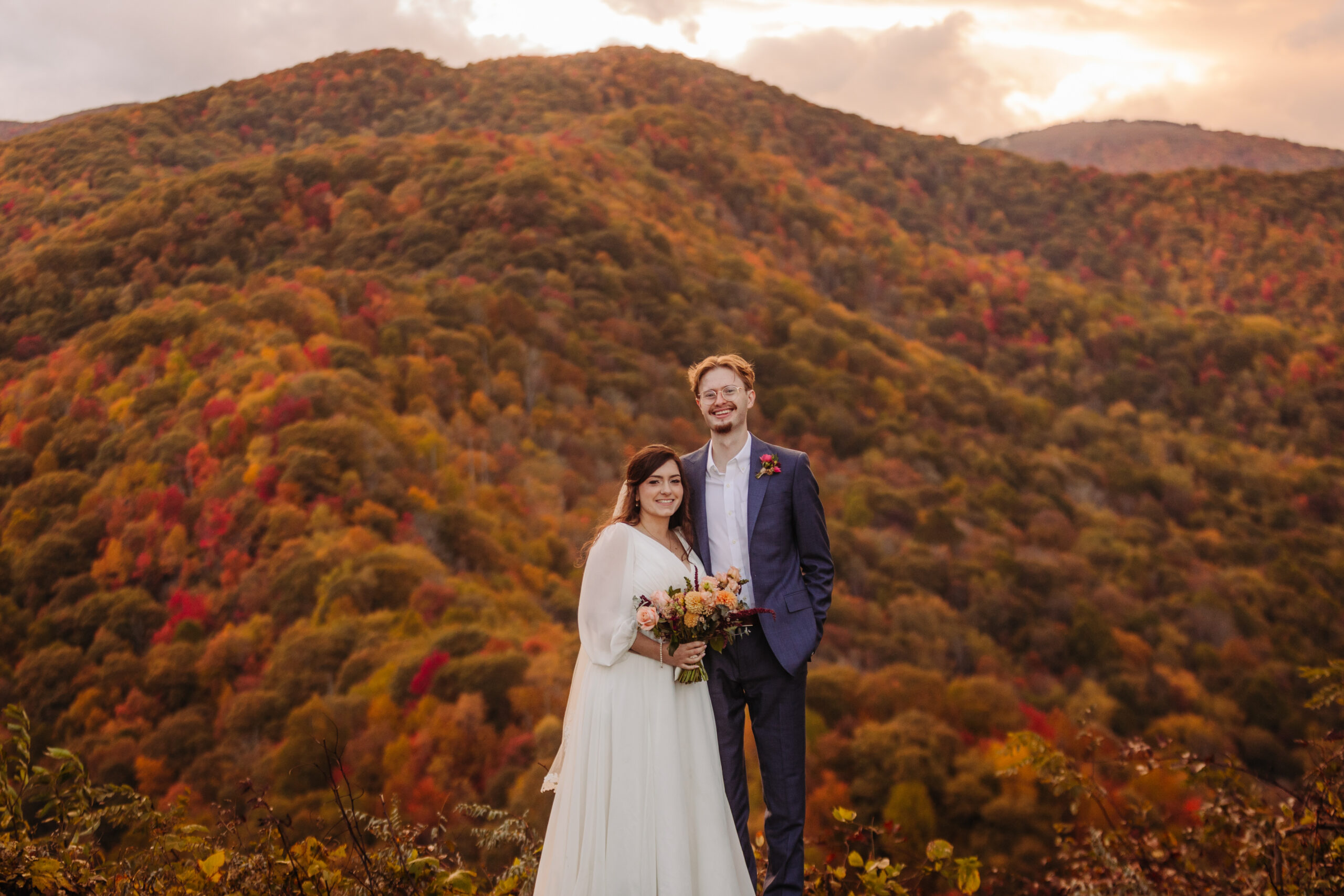 AMAZING FALL COLOR Couple photos asheville elopement ~ Elope Outdoors