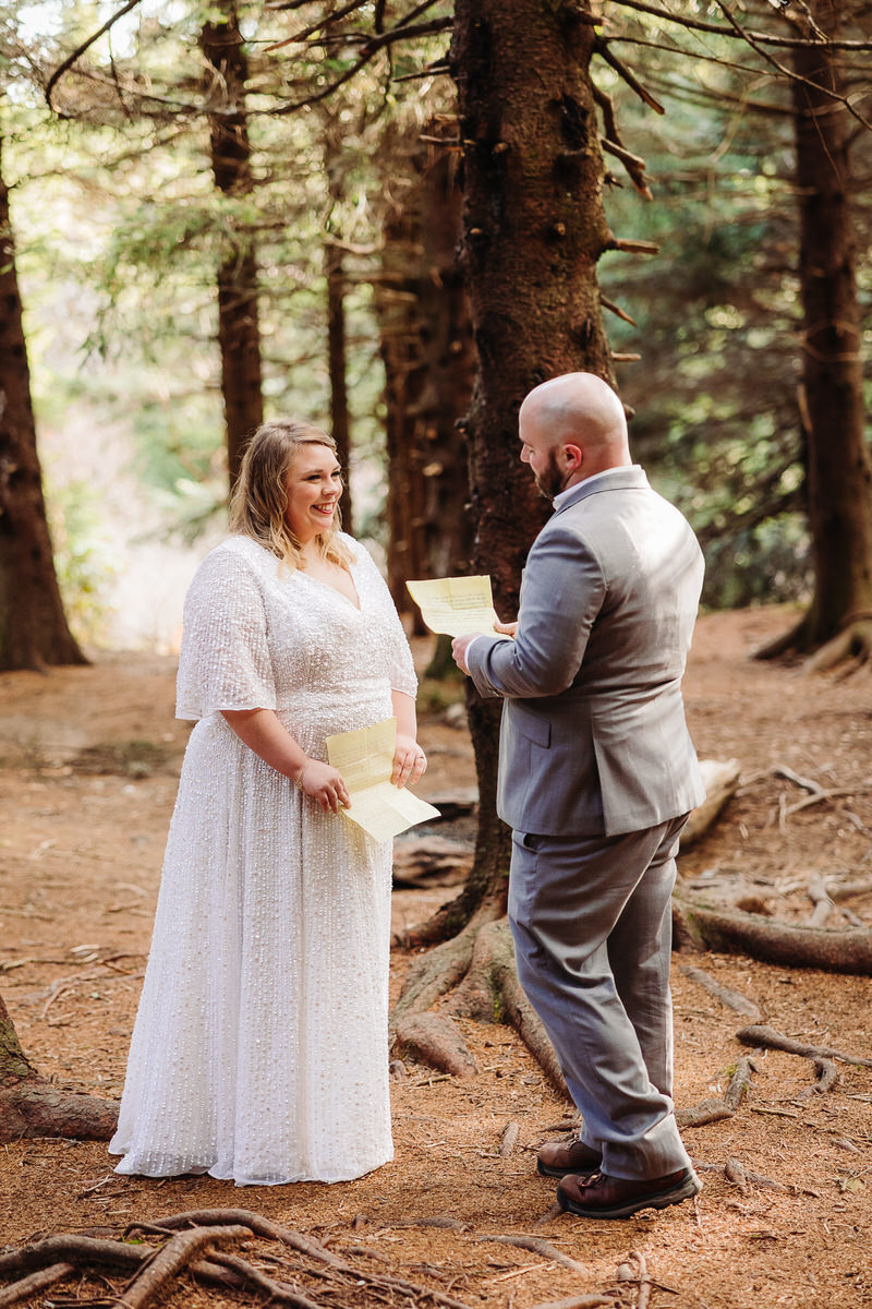 Witness The Magic: Brooklyn & Nicola'S Dreamy Vow Renewal (Exclusive) - d6tnm2y