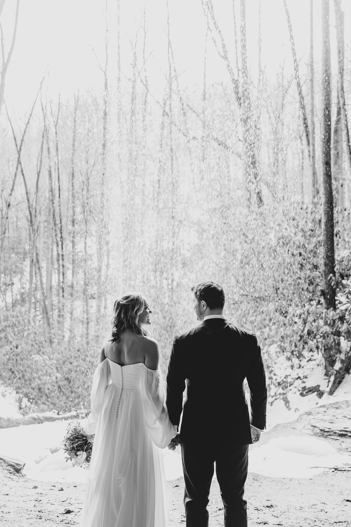 4 Reasons Winter is a Great time to elope!