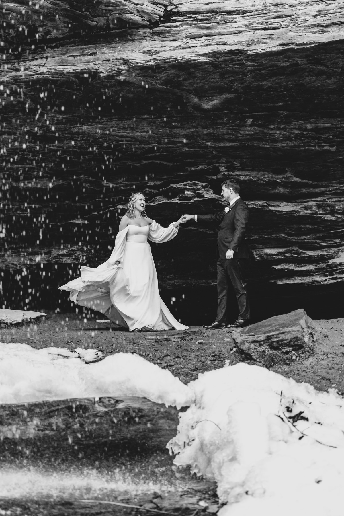 4 Reasons Winter is a Great time to elope!
